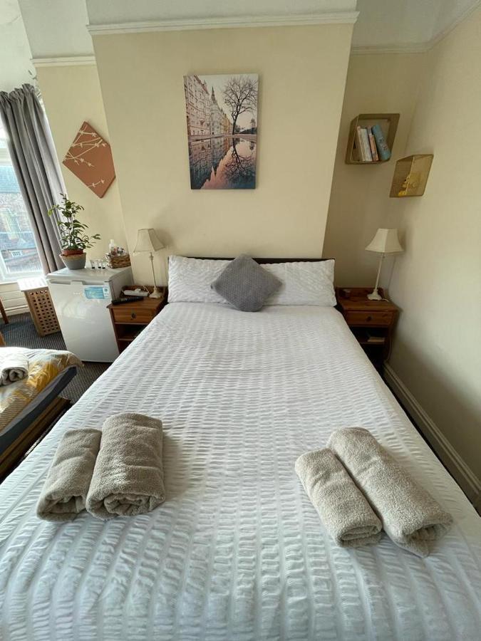 Room In Family Home Near Penny Lane Λίβερπουλ Εξωτερικό φωτογραφία