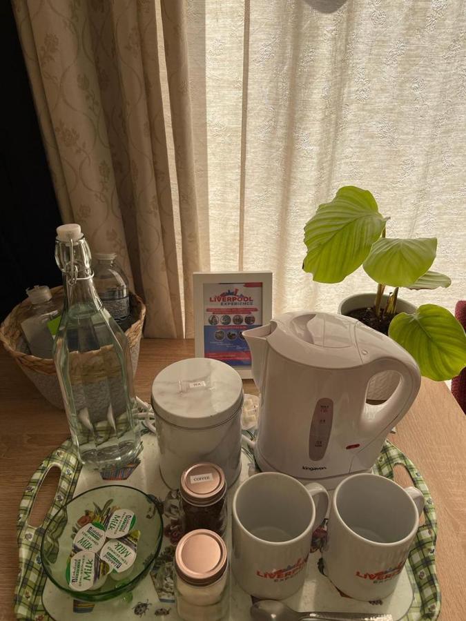 Room In Family Home Near Penny Lane Λίβερπουλ Εξωτερικό φωτογραφία